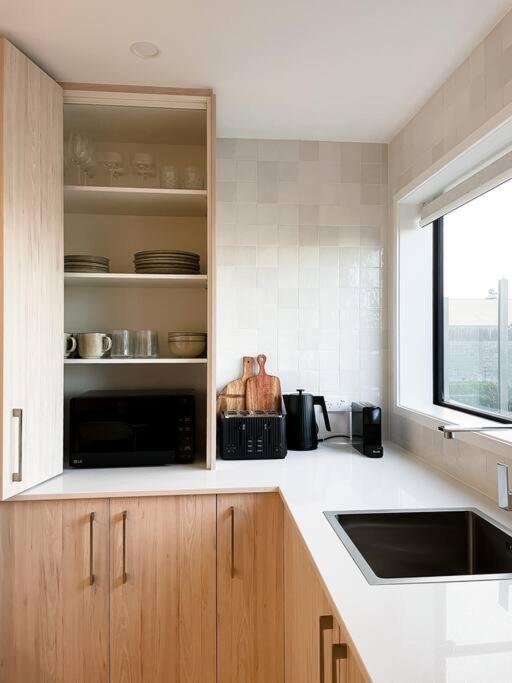 Chic City Centre Townhouse 크라이스트처치 외부 사진